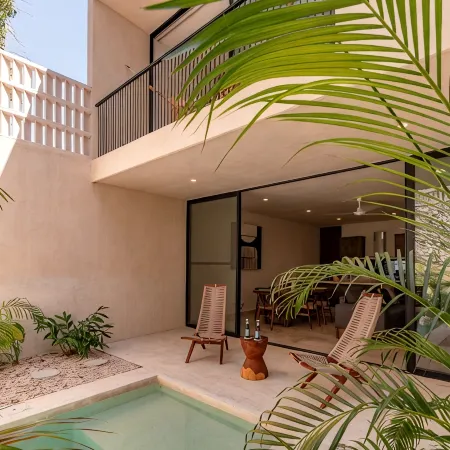 Spectacular House with private pool and garage
