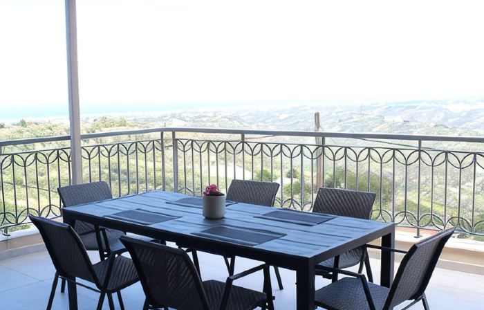 Myron Luxury Living -Two Bedroom Modern House with panoramic views