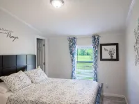 Country's Edge #2 Near the Ark Encounter! Hotels in Pendleton County