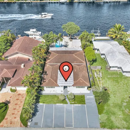 Beautiful Waterfront Condo on Canal with Pool & Walk to Beach! Boat Watch! 1b/1b