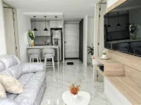 Apt in Giron, 3 blocks from the main park and 15 minutes from the airport! - Апартаменты