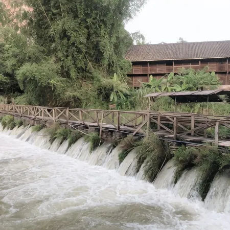 Aiwu Inn Daxin County Detian Waterfall