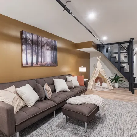 Luxury stay in a 3-bedroom townhome in Cincinnati, OH