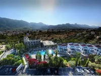 Altinkaya Holiday Resort โรงแรมในคีเรนยา