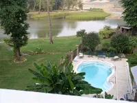 LUXURY LAKEFRONT HOME W/SWIMMING POOL & BOAT RENTALS - Pools