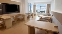Yunfu Intercontinental Grand Hotel (Shangtawa Road Gerdeng Monastery)