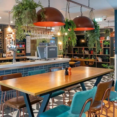 Travelodge London Chiswick High Road Отели рядом с достопримечательностью «Шепердс-Буш»