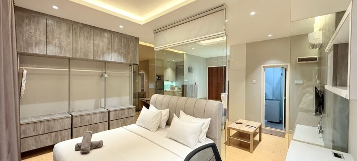 King Bed Mount Austin Palazio 2pax Luxury Hotéis em Tebrau