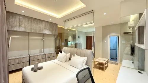 King Bed Mount Austin Palazio 2pax Luxury - مطابخ
