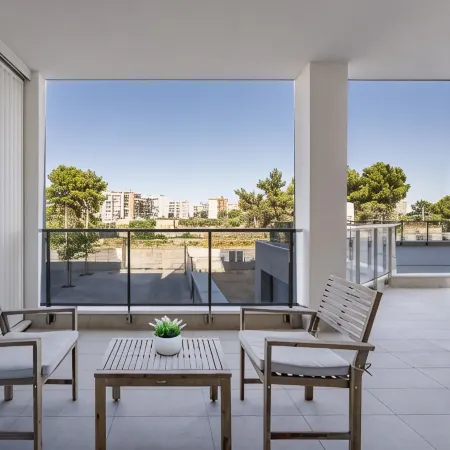 Borgo Felice - Modern Apartments + Free Parking