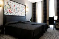 Twentyone Hotel