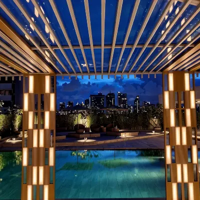 Oakwood Residence Sukhumvit Thonglor Bangkok Отели рядом с достопримечательностью «Торговый центр SeenSpace»