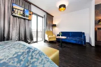 Best Western Plus Royal Suites - balcony