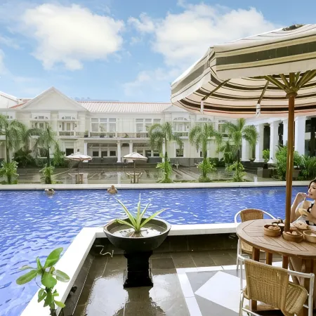 Adhiwangsa Hotel