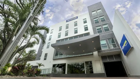 City Express Plus by Marriott Cali Colombia
