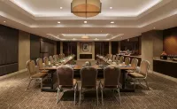 Pinmeiju Hot Spring Cinema Hotel (Dujiangyan Scenic Area South Bridge Branch)
