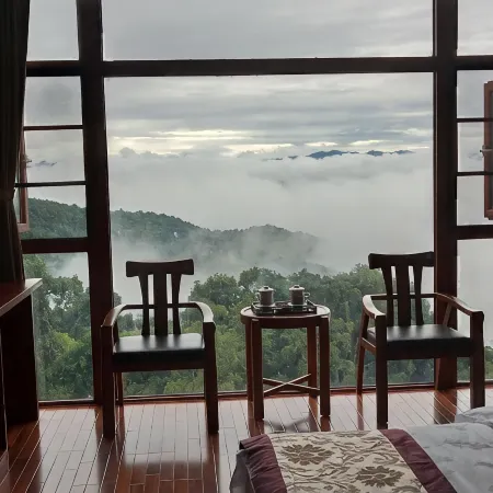 Lalong Yunqi Xiaozhu Inn
