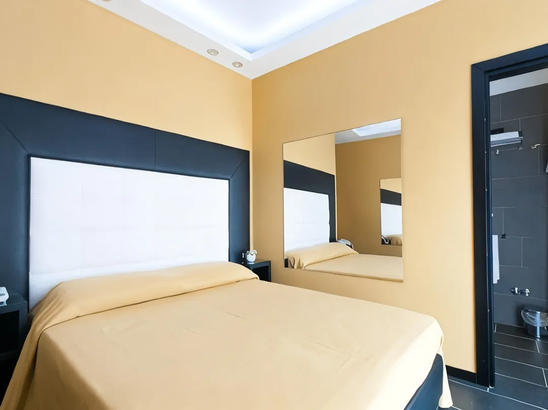 Fly Boutique Hotel - Naples