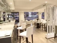 Uve Alcobendas - ที่มีบาร์