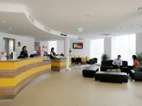 Senator Hotel Vienna Hotels near 16. Ottakring