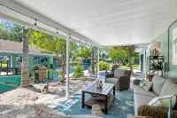 Waterfront Family Fun on the Water Paddle to Main River and Springs in Minutes. - 4 stjerner