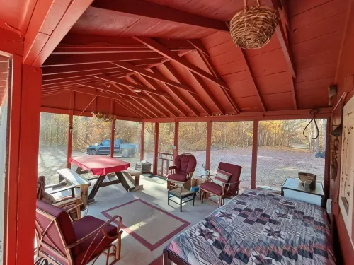 Exclusive & Secluded~7 Acre Lake~150 Acres~Beach, Dock, Kayak