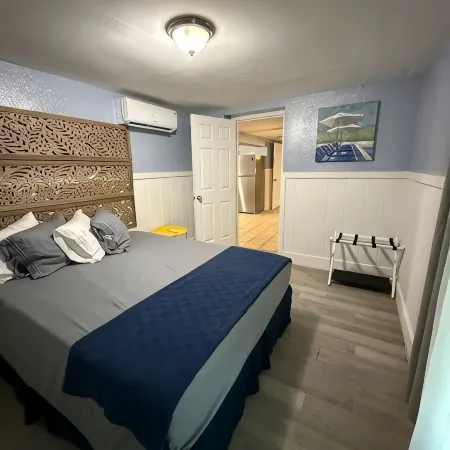 The Mark at Surfside, Apt. 3