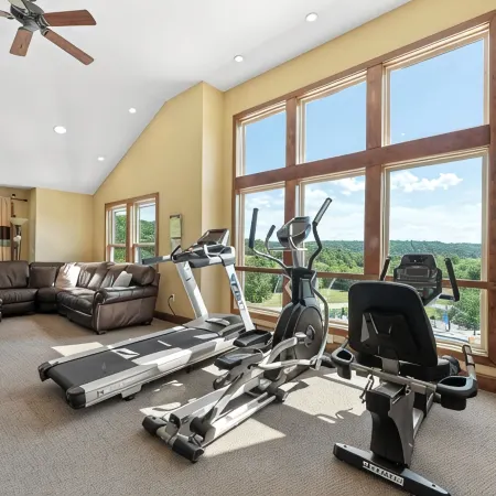 Pine Cone Lodge-Private Hot Tub, Pool Table, 2 Pools & Splash Pad, Pet Friendly!