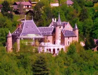 Château D'uriage: Studio Atypique à 20 min de Grenoble et a 20 min de Chamrousse - Wi-Fi