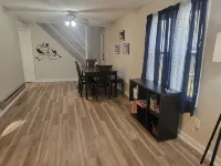 Charming 2-bedroom guest house with WiFi, AC in Franklin Hotels in Johnson County