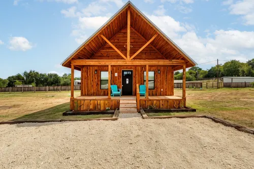 The Blue Iris Cabin on Lake Granbury
