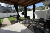 Wall Street Retreat - Modern , Luxury, Near Beach! - 3-Star