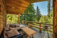 Serene Retreat on 45 Acres in Eagle Creek, OR - Perfect Getaway Spot - 4-Star
