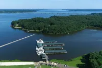 Lakeside Barndominium in Charming Buchanan - Wifi
