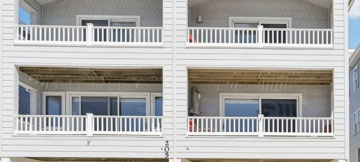 A stunning beach house nestled along the peaceful shores of Brigantine, NJ. ブリゲンティーンのホテル