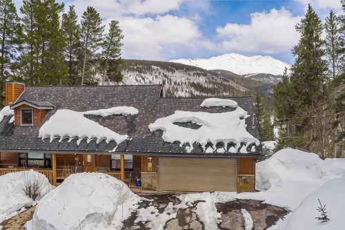Mtn & Lake Views, Hot Tub, Dog Friendly, Chef's Kitchen, 5 Min to Main St Breck