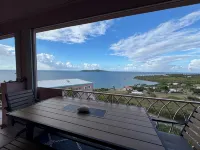 Perfect Island Getaway--amazing ocean views and refreshing pool at Coakley Bay! - Wifi