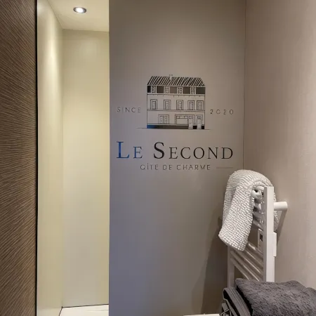 Le petit Second, charming gîte for 2 people in the center of the town of Spa Hotels in Spa