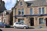 The Wee Hoose: Probably Scotland's Smallest Holiday Home - 2-Star