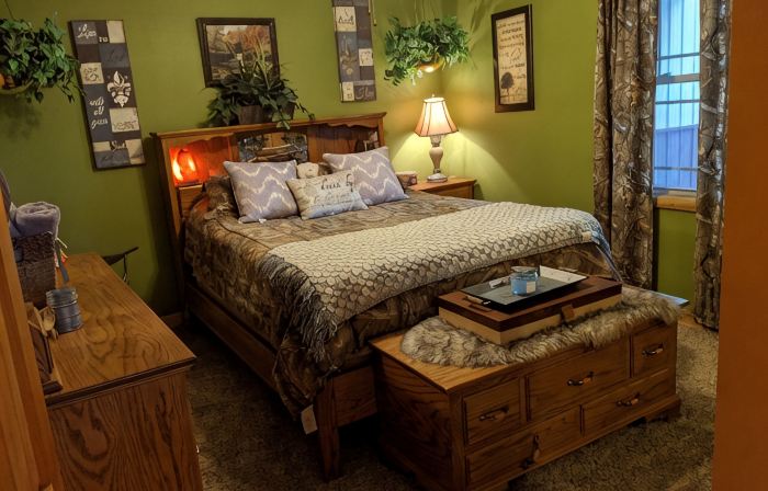 Guesthouse with fresh country air, beautiful views. 25 minutes from Eau Claire.