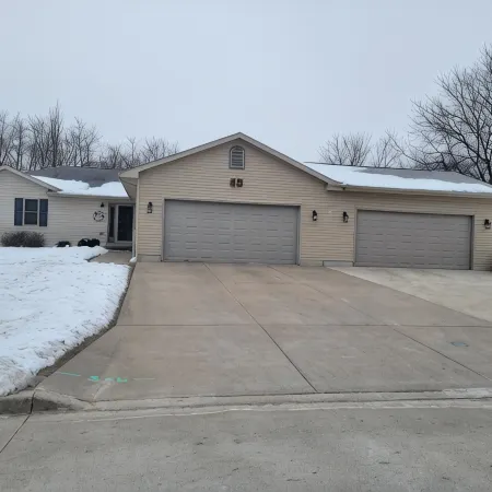Beautiful house located 5 minutes drive to EAA AIRVENTUE