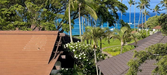 Updated Ocean View Retreat Near Poipu Beach; A/C, Pool, Gym and Restaurants. Hotéis em Koloa