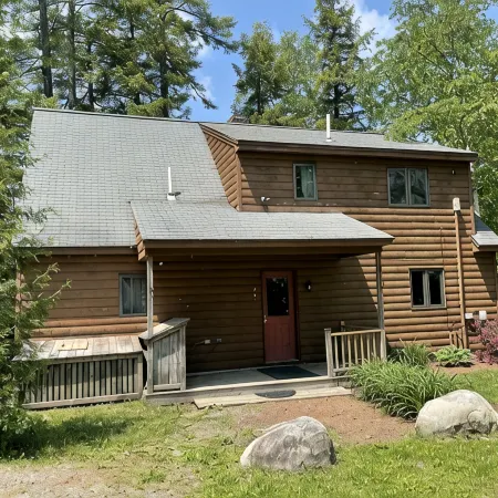 Great Pond Waterfront: Dog-friendly Home Near Colby College