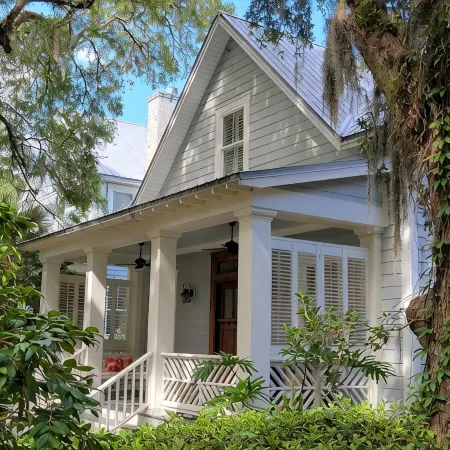 Broadway Breeze ~ Close to Beach /Shopping/Dining ~ Heated Pool - Spa - Sleeps 8