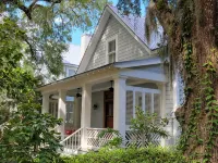 Broadway Breeze ~ Close to Beach /Shopping/Dining ~ Heated Pool - Spa - Sleeps 8 - Jacuzzi