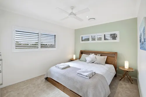 Beachside 880  beachfront luxury Apartment with Sunset views from the balcony. - Apartments