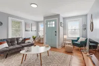 BOHO BUNGALOW - STEPS FROM HISTORIC DOWNTOWN APEX<br>