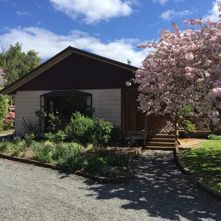 Chris's Cabin | Private Garden, Large Deck | Sleeps 8 in Greytown
