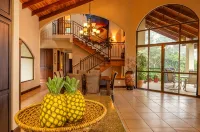 CR Mariposa Gateway - 4-Star