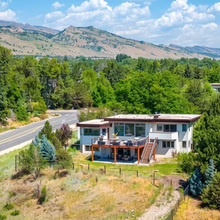 Stunning Home with Flatirons Views, 10-Min to Downtown & CU Campus!
